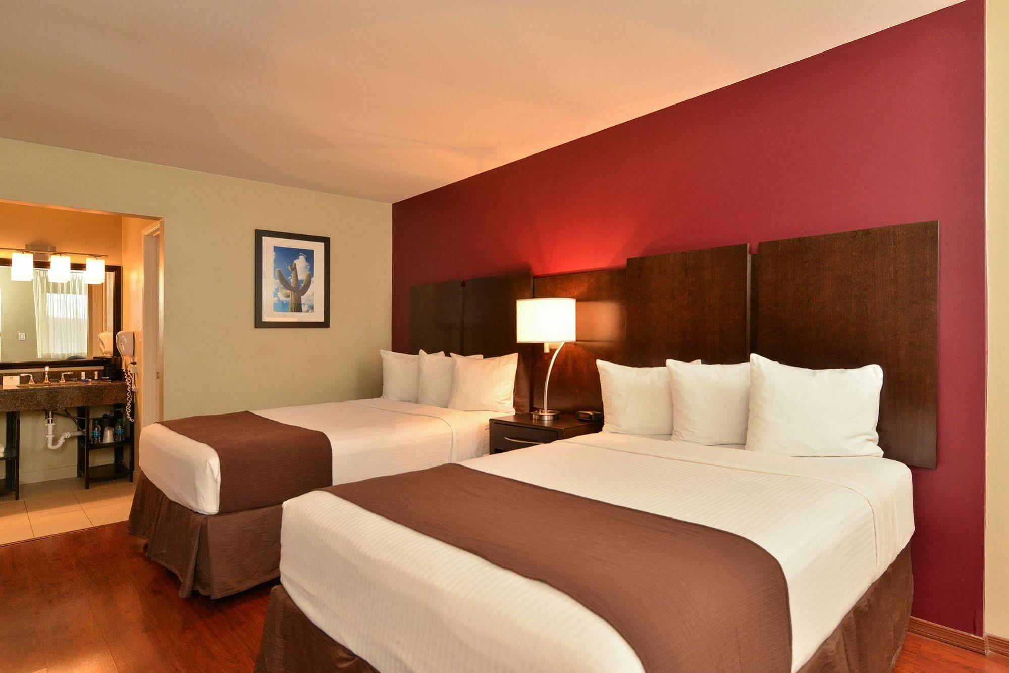 Quality Inn & Suites Phoenix Nw - Sun City Youngtown Екстер'єр фото