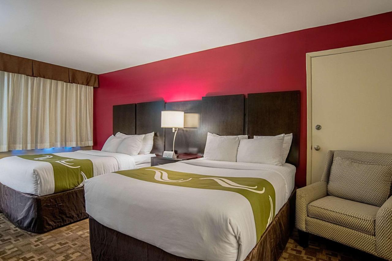 Quality Inn & Suites Phoenix Nw - Sun City Youngtown Екстер'єр фото